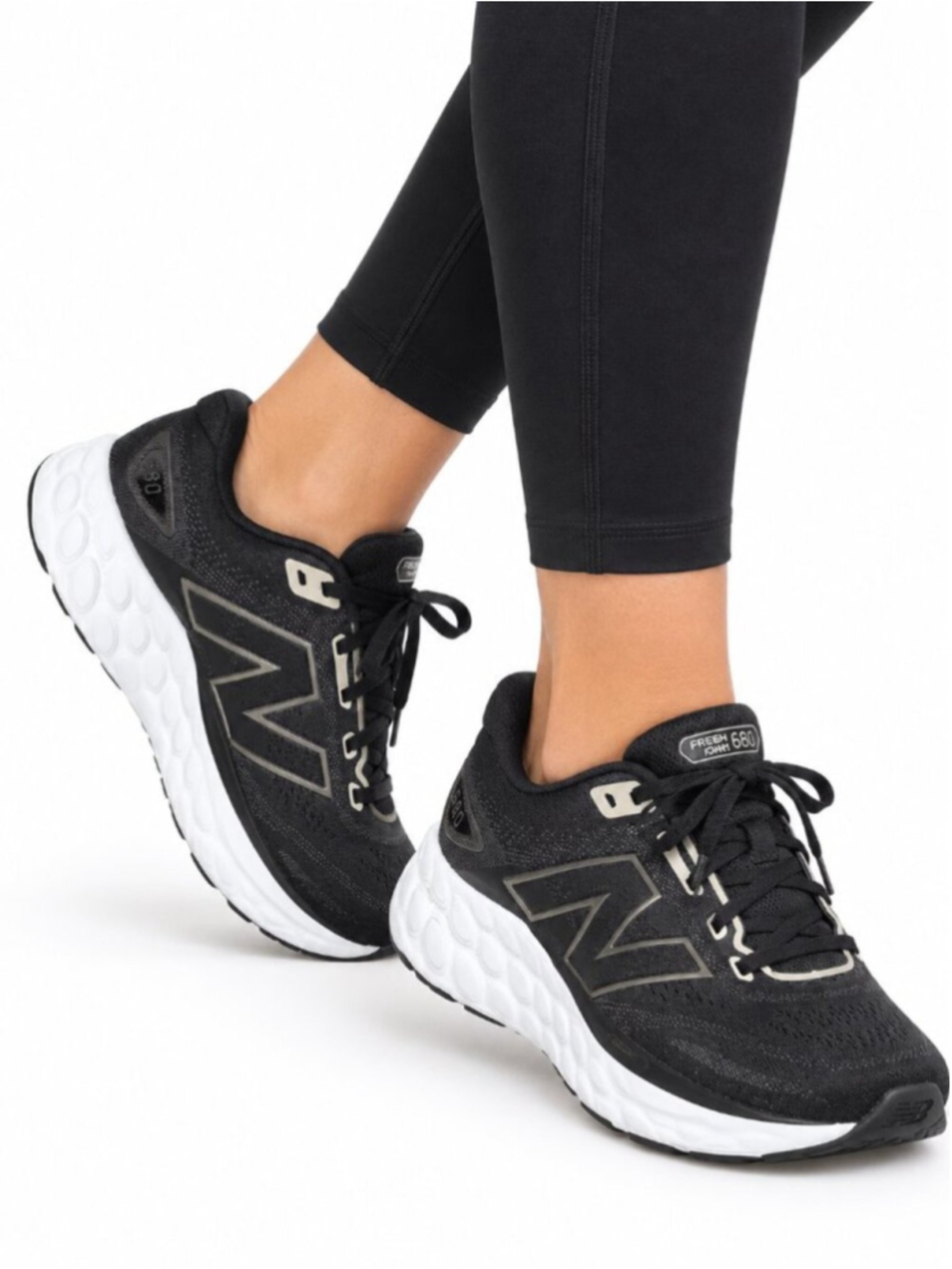 NEW BALANCE FreshFoam 680 Running Shoes Black White Sz 9 Lace Up Sneakers Gym